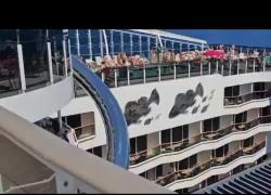 Nave da crociera Msc “World Europa” in avaria al largo di Ponza, 8585 persone a bordo bloccate per “guasto elettrico” - VIDEO