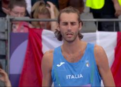 Tamberi eliminato nella finale di salto in alto delle olimpiadi, si ferma a 2.27m, in gara nonostante colica renale - VIDEO