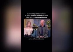 Inghilterra, 19enne Tilly Lockey prima persona al mondo ad utilizzare mani bioniche wireless, aveva perso gli arti da bambina dopo meningite - VIDEO