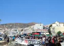 Grecia, manifestanti pro-Palestina impediscono sbarco a crociera israeliana: "Inaccettabile, a Gaza si muore e voi in vacanza" - VIDEO