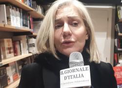 Elena Basile alla presentazione del suo libro "Approdo per noi naufragi" dichiara: "CIA e Mossad alimentano le turbolenze in Iran"