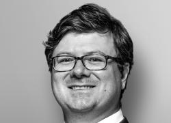 Delfin senza accordo tra gli otto eredi Del Vecchio, che hanno il 12,5% ciascuno; stop al trasferimento delle quote e crescono le tensioni sulla governance