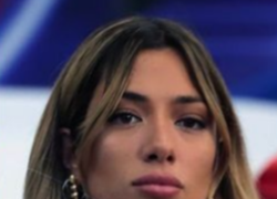 Chi è uscito dal Grande Fratello ieri sera 2022, eliminato: casa e studio in lacrime. Riassunto