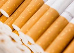 Sigarette, nuova stretta: vietate anche all'aperto se ci sono bambini e stop e-cig nei locali