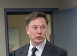 Twitter, Musk lancia il sondaggio per le dimissioni da Ceo: "Mi atterrò ai risultati”. Il 57% dei votanti lo vuole fuori