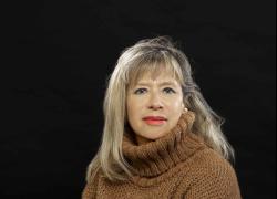 La scrittrice Maria Paola Guarino: “Vi racconto la vita in carcere in un romanzo”
