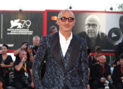 Venezia, Ben Dj sul red carpet per Cartier: stile e simpatia a ritmo di musica. FOTO