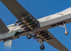 Iran, presentato nuovo drone Shahed-149 "Gaza": autonomia volo di 35 ore, raggio d'azione di 4mila km, trasporta fino a 12 missili Sadid-345