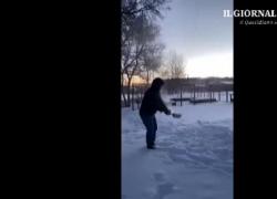 Montana, l'acqua bollente diventa neve all'istante: il VIDEO diventato virale