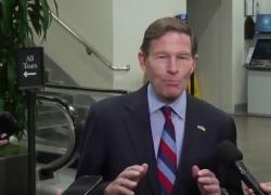 Iran, senatore dem Usa Blumenthal: "Siamo sempre pi&ugrave; vicini al dispiegamento di truppe americane di terra a Teheran" - VIDEO