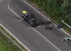 Pavia, scontro frontale auto-scooter sull'ex statale 35, morti 77enne alla guida della vettura e due 47enni, ipotesi malore improvviso per l'anziano - VIDEO