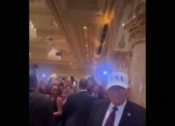 Iran, Trump festeggia raid Usa-Israele contro Teheran e balla a Mar-a-Lago, nell'attacco morte 165 bambine - VIDEO