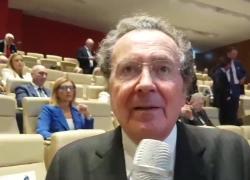 Gros-Pietro (Intesa Sanpaolo): "Board affrontano sfide che richiedono più competenze; le principali? Clima, inflazione, disuguaglianze"