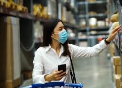 Istat, consumi: "Crollati perché aumenta la propensione al risparmio"