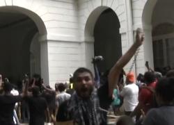 Sri Lanka, il Presidente lascia il paese: chiesto lo stato d'emergenza