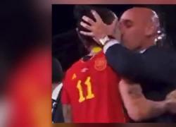 Rubiales, squalifica di tre anni per il bacio alla Hermoso, la Fifa: "Violazione di regole su fair play, integrità e lealtà"