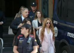 Shakira patteggia multa da 7,2 mln di dollari per evitare 8 anni di carcere per evasione fiscale: pop star accusata di non aver pagato al fisco 14,5 mln tra il 2012 e il 2014