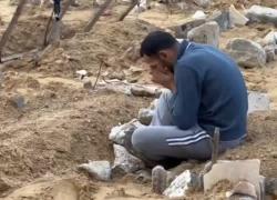 "Israele ha profanato e distrutto oltre 200 tombe di palestinesi a Gaza per trovare resti ultimo ostaggio", la denuncia delle Ong