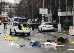 Attentato Monaco di Baviera, 24enne afgano confessa, invocato Allah durante il fermo, la chat coi parenti: “Domani non sarò più qui”
