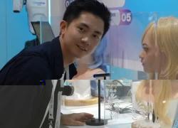 I robot umanoidi al centro della conferenza di Shanghai sull'IA