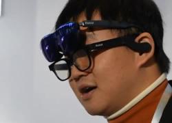 La Cina punta sugli occhiali intelligenti, leggeri con AI e AR