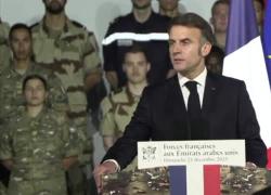 Macron in visita agli Emirati annuncia la nuova portaerei francese