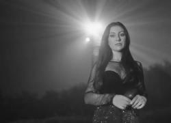 In anteprima il video "Come scintille" singolo di Serena Schintu