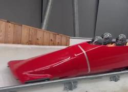 La Fiamma Olimpica a Cortina sulle piste da sci e bob