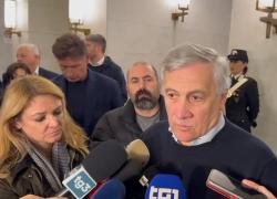 Iran, Tajani: italiani in area non escano da casa o alberghi 