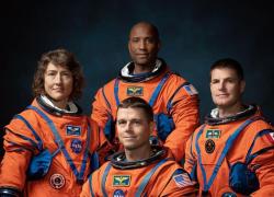 Nasa, Presentato a Houston equipaggio Artemis II. Christina Koch prima donna sulla Luna 