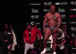 Mike Tyson tira uno schiaffo a Jake Paul, lui gli aveva schiacciato il piede, il 27enne: "Ora deve morire" - VIDEO