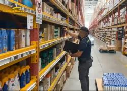 Tortona, finanza sequestra 5mila cosmetici tossici cancerogeni a base di "Lilial" e capi contrafatti- VIDEO