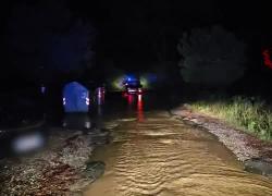 Maltempo in Toscana, a Montecatini val di Cecina dispersi bimbo di 5 mesi e la nonna per la piena del torrente Sterza - VIDEO