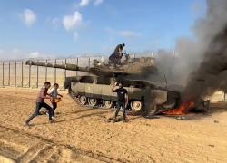 Razzi da Gaza su Israele, attacco rivendicato da Hamas, Netanyahu: "Siamo in guerra", 50 morti e 800 feriti - VIDEO