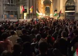 Abbordaggio Flotilla, cortei e blocchi di manifestanti pro-Pal in tutta Italia: proteste a Torino, Milano e Napoli, a Roma tensioni con polizia - VIDEO