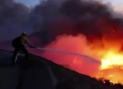Incendio a Los Angeles, dichiarato stato d’emergenza, evacuate 100mila persone, in 200mila senza elettricità - VIDEO