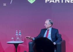 Vigna (Ferrari): "Heritage e innovazione, Ferrari guarda al futuro con UniCredit sulla base di valori comuni e performance"
