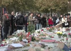 Strage Bataclan, a Parigi commemorazione per 10° anniversario attentato jihadista, 130 vittime, oltre 400 feriti: "La France se souvient" - VIDEO