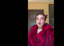 "Non sono gay purtroppo, mi vesto in modo molto femminile perché voglio amare tanto le donne, ma sono etero" - VIDEO
