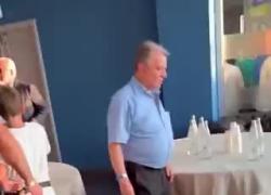 De Laurentiis bestemmia davanti a un bambino che chiedeva selfie con un calciatore: "Non è qui per fare foto, porca m*****a" - VIDEO