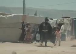 Warchild&ndash;Batman, lo spot 2016 in campo profughi tra Siria e Libano: &ldquo;Per molti bambini, la fantasia &egrave; l&rsquo;unica via per fuggire dalla realt&agrave;&rdquo; - VIDEO