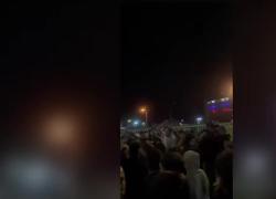 Daghestan (Russia), assalto all'aeroporto, manifestanti filo-palestinesi circondano aereo arrivato da Israele, scalo chiuso - VIDEO