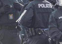 Germania, nuovo attacco con coltello a Mannheim, ferito candidato dell'ultradestra di Afd: arrestato aggressore - VIDEO