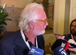 G7 turismo, a Firenze la ministra Santanchè chiama tra gli altri, Flavio Briatore e Andrea Bocelli. La loro ricetta sull’overturism 