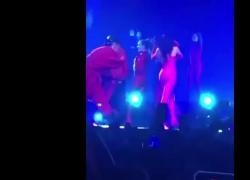 Dua Lipa, caduta durante il concerto a Milano: il VIDEO 