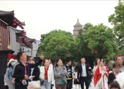 Cina: a Xi'an spopola l'abito tradizionale Hanfu