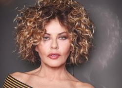 Chi è Eva Grimaldi, età, moglie, anni, ex marito: il matrimonio con Imma Battaglia e il Grande Fratello