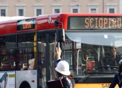 Sciopero generale venerdì 20 giugno 2025, fermi aerei, treni, bus e metro: chi è interessato e le fasce di garanzia 