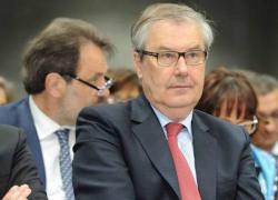Banca Etruria, assolto Boschi padre per le consulenze. Esulta Renzi: "I miei avversari politici dovrebbero chiedere scusa"