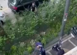 Milano, trans manganellata in strada dalla Polizia Locale, lei li aveva aggrediti: “Ho l’aids, vi infetto” - VIDEO 